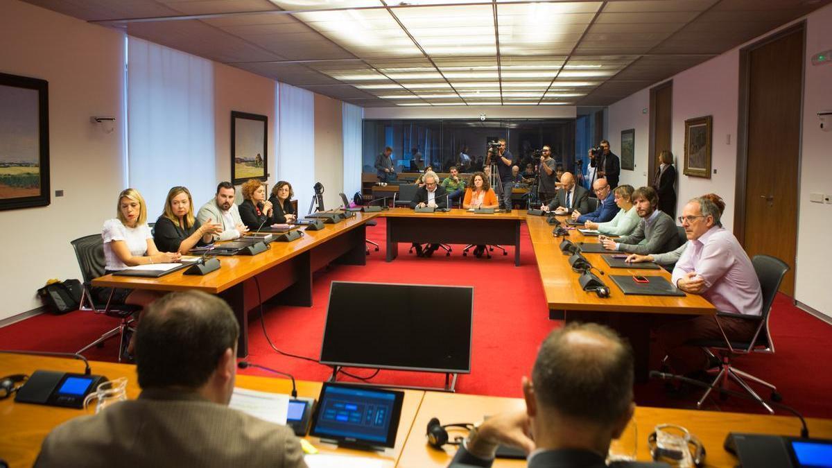 Reunión de la comisión de Reglamento.