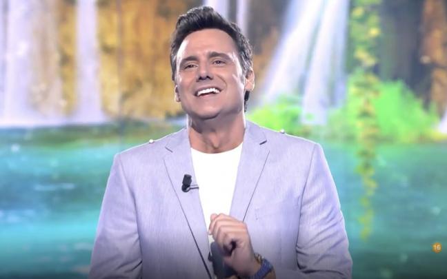 Ion Aramendi vuelve a presentar 'Conexión Honduras'. Ion Aramendi vuelve a presentar 'Conexión Honduras'.