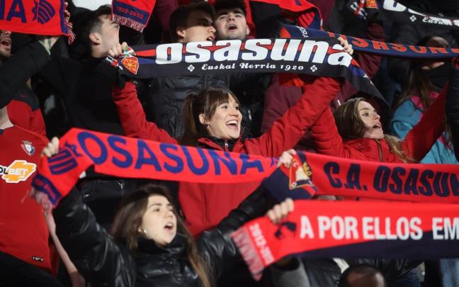 Aficionados en el último Osasuna-Real Madrid