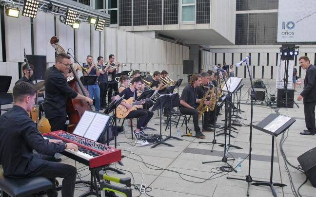 La Big Band del Conservatorio Superior, durante un concierto en junio de este año.