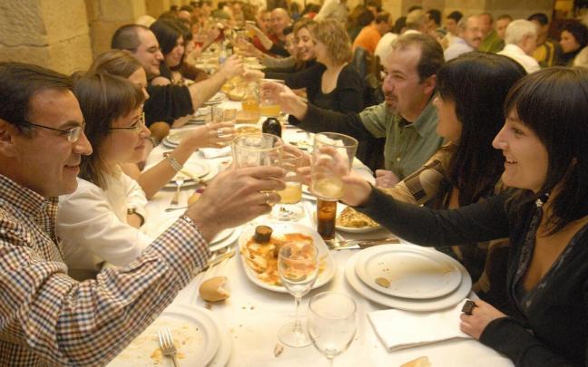 Las cenas de empresas regresan con fuerza y copan los restaurantes vitorianos