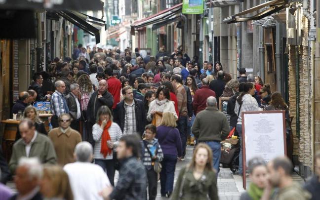 Navarra tiene la segunda mayor esperanza de vida (84,32 años) del Estado. Navarra tiene la segunda mayor esperanza de vida (84,32 años) del Estado.