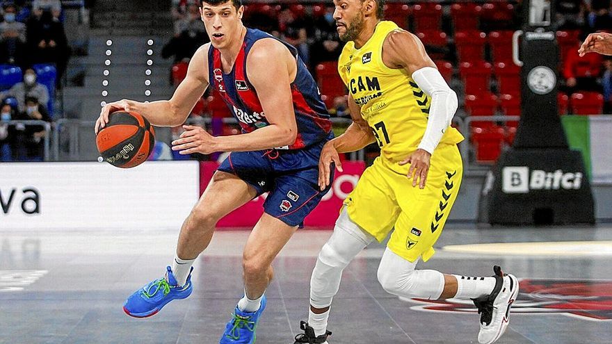 Simone Fontecchio, durante el último enfrentamiento entre el Baskonia y el UCAM Murcia del curso pasado. | FOTO: JORGE MUÑOZ