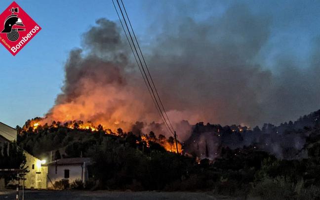 Incendio en la Vall d'Ebo (Alicante). Incendio en la Vall d'Ebo (Alicante).