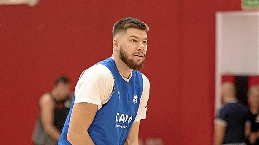 Giedraitis se puso ayer a las órdenes de Peñarroya.