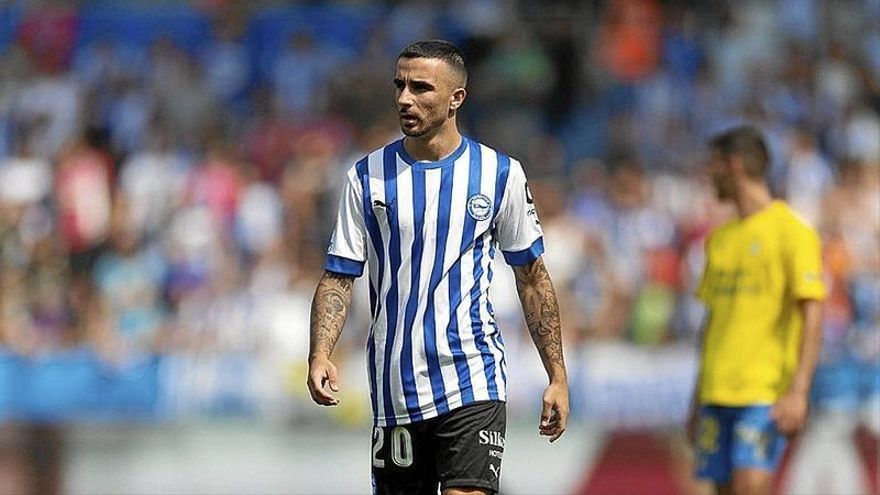 Rober González, durante su estreno con el Alavés. | FOTO: @ALAVÉS