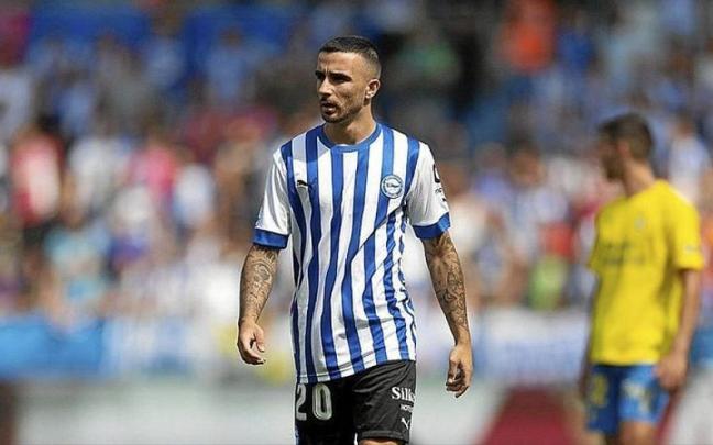 Rober González, durante su estreno con el Alavés. | FOTO: @ALAVÉS Rober González, durante su estreno con el Alavés. | FOTO: @ALAVÉS