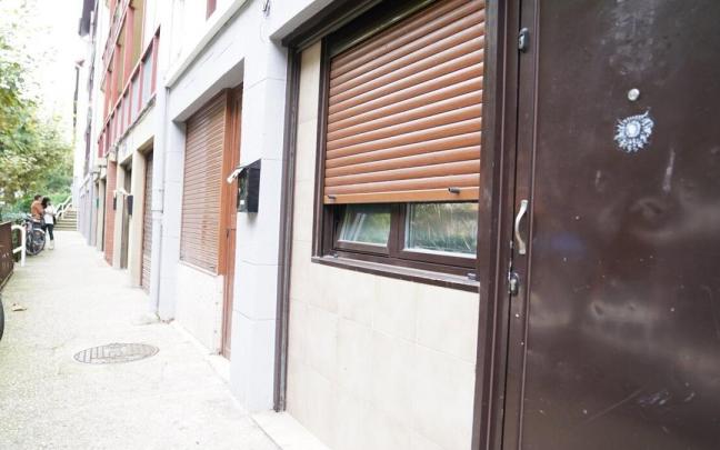 Un local convertido en vivienda en Egia