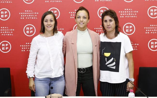 Guadalupe Porras, Marta Huertas y Marta Frías, representantes del colectivo arbitral femenino. Guadalupe Porras, Marta Huertas y Marta Frías, representantes del colectivo arbitral femenino.