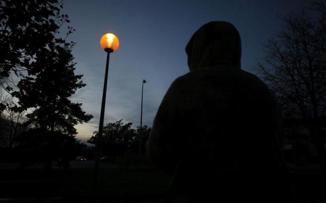 Ababa paseando por un parque de la Comunidad Foral de Pamplona.