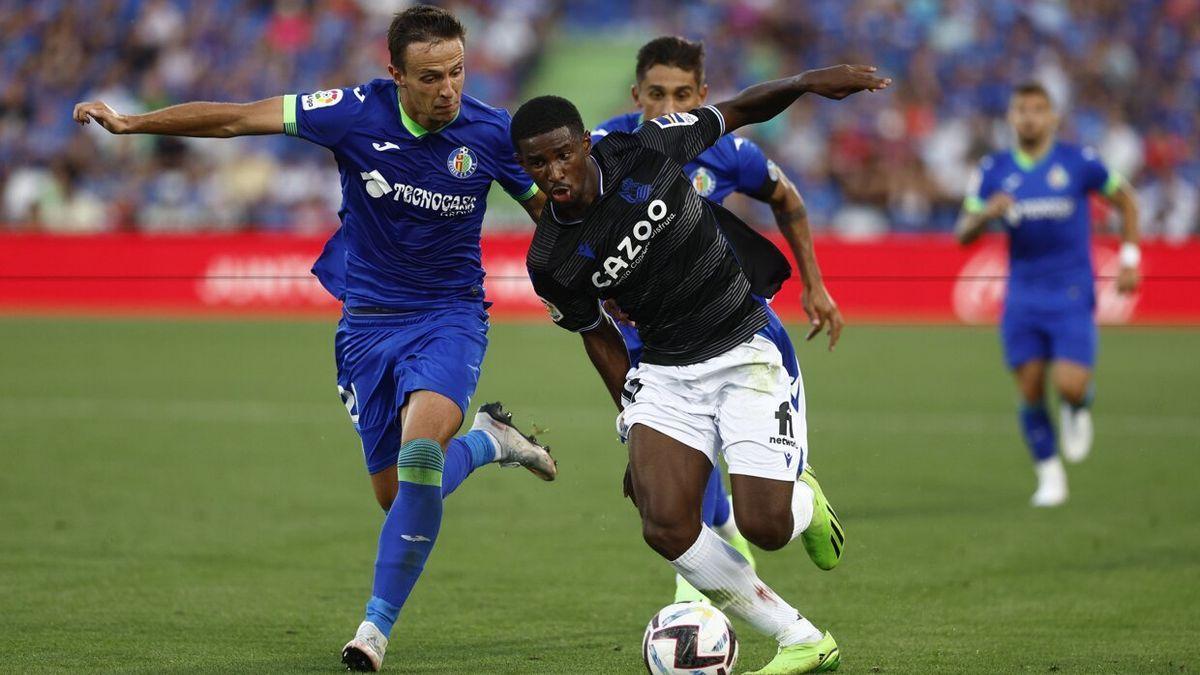 Mohamed Ali Cho intenta una jugada en el partido ante el Getafe.