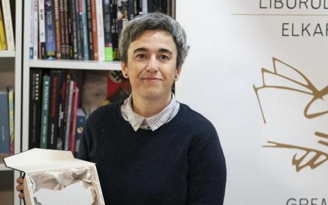 Ana Malagonek gaur, asteazkenarekin, Zilarrezko Euskadi Literatur Saria jaso du Donostian.