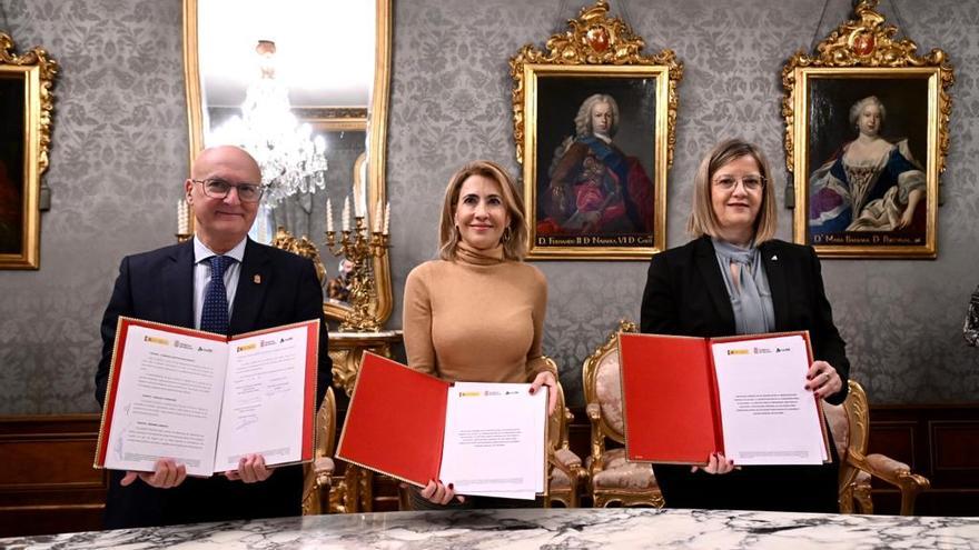 Bernardo Ciriza, Raquel Sánchez y María Luisa Domínguez.