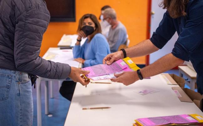 La participación en las elecciones de Italia registra su cifra más baja con el 63,91%. La participación en las elecciones de Italia registra su cifra más baja con el 63,91%.