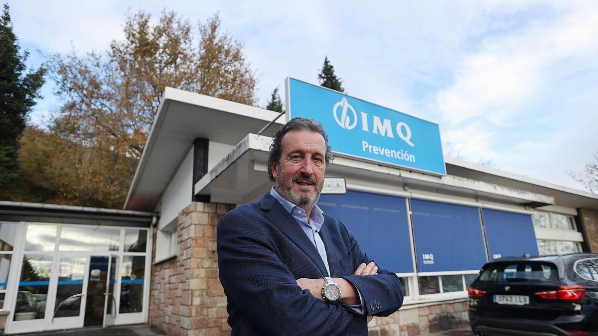 Enrique Astaburuaga, director m&eacute;dico de IMQ Prevenci&oacute;n.