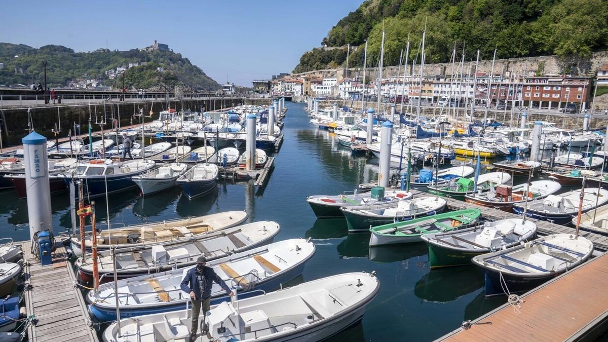 Puerto de Donostia, con embarcaciones de recreo