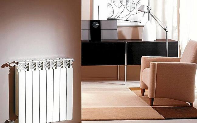 Radiador en el salón de una vivienda, ajena a la información. | FOTO: ARCHIVO DNA Radiador en el salón de una vivienda, ajena a la información. | FOTO: ARCHIVO DNA