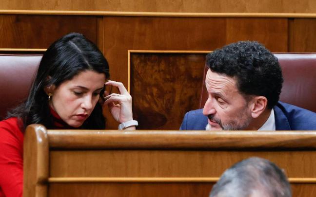 Inés Arrimadas y Edmundo Bal, durante un pleno en el Congreso