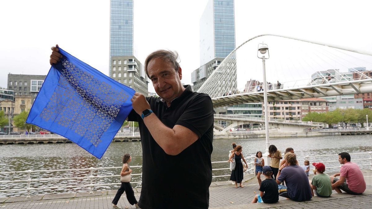 Rafael Gardeazabal en el puente Zubi zuri.