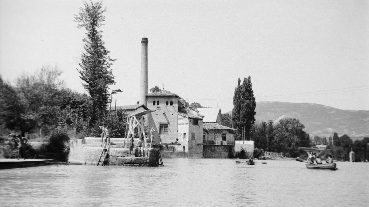 Club de Natación y Molino Caparroso, hacia 1932.