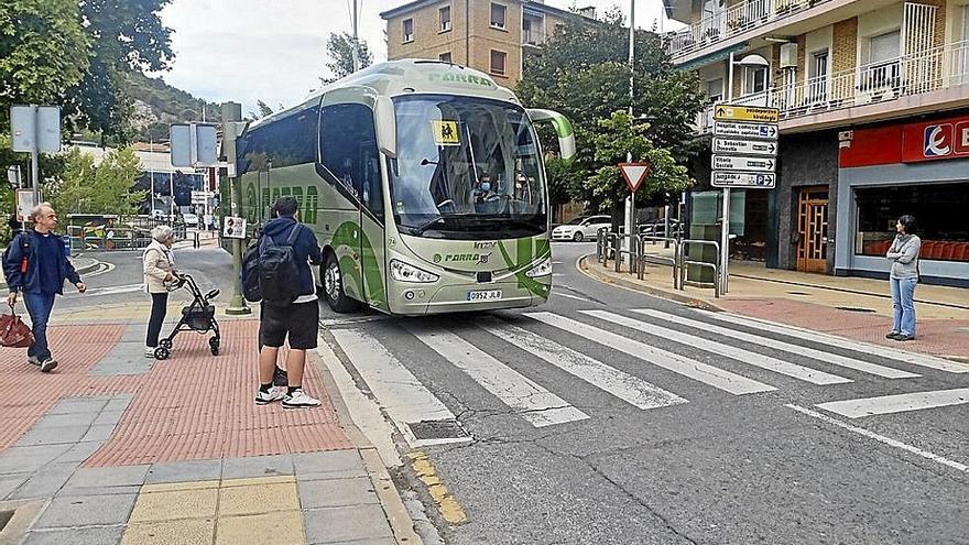 Los autobuses de más de 21 plazas no podrán aparcar fuera de las zonas permitidas.