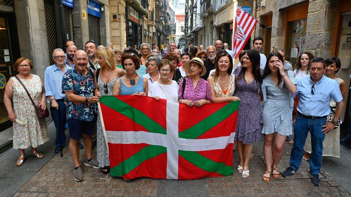 El PNV celebra en Bilbao el 128 aniversario de la primera izada de la ikurriña