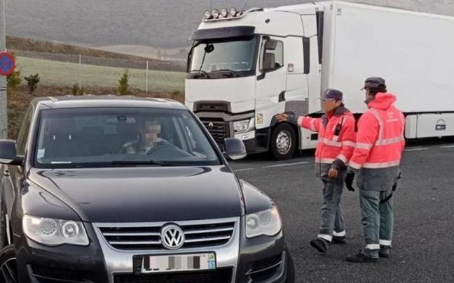 Momento de la detención del conductor francés. Momento de la detención del conductor francés.