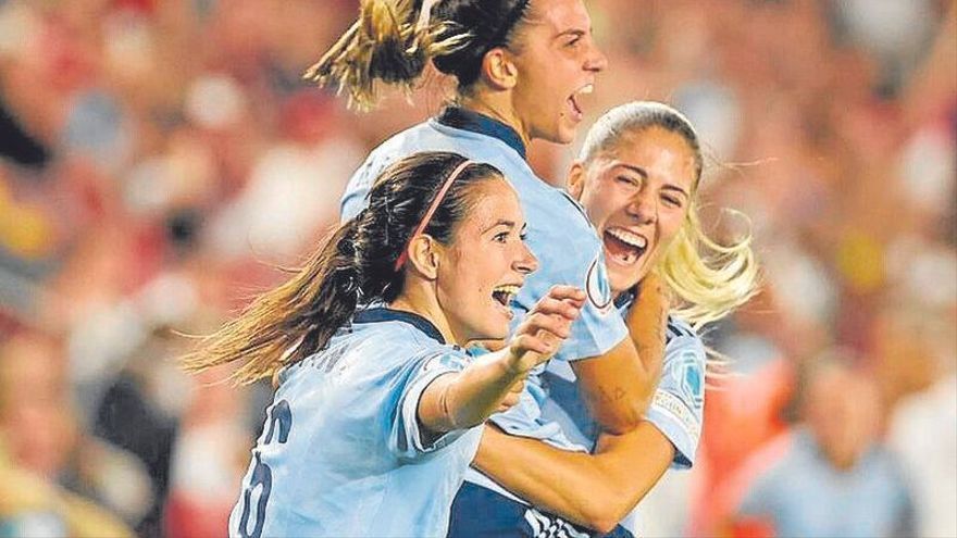 Las jugadoras de la selección española celebran su victoria.