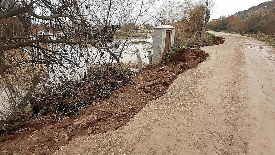 Aspecto del camino de La Mejana pocos días después de las inundaciones de diciembre de 2021.