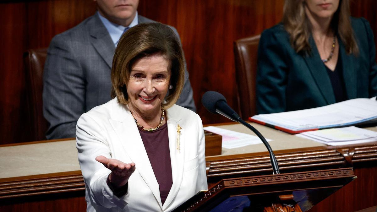 Nancy Pelosi durante su discurso ante la Cámara de Representantes.