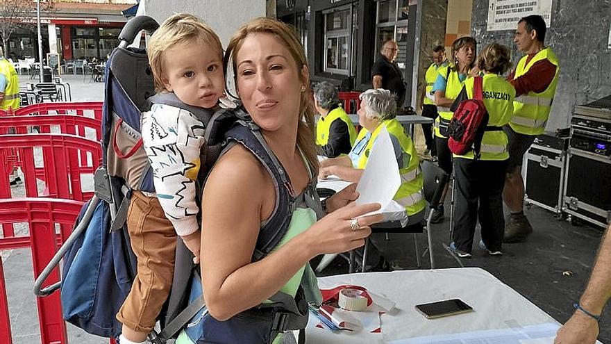 Maddi y Martin con sus aitas