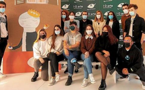 Alumnas y alumnos del Grado de Diseño Gráfico han participado en el proyecto. Foto: Cedida