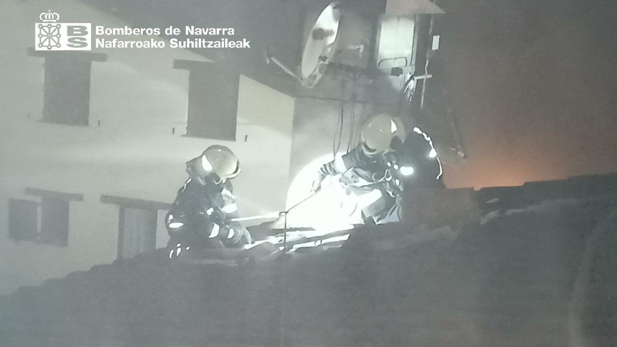 Imagen de la intervenci&oacute;n de los bomberos