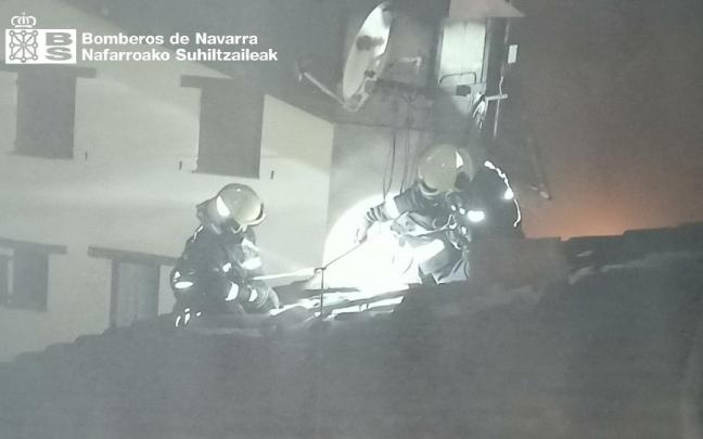 Imagen de la intervenci&oacute;n de los bomberos