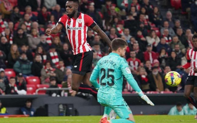 Los Williams, en el derbi frente a Osasuna. Los Williams, en el derbi frente a Osasuna.