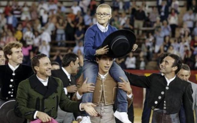 Adrian Hinojosa, el niño que quería ser torero y que falleció de cáncer Adrian Hinojosa, el niño que quería ser torero y que falleció de cáncer