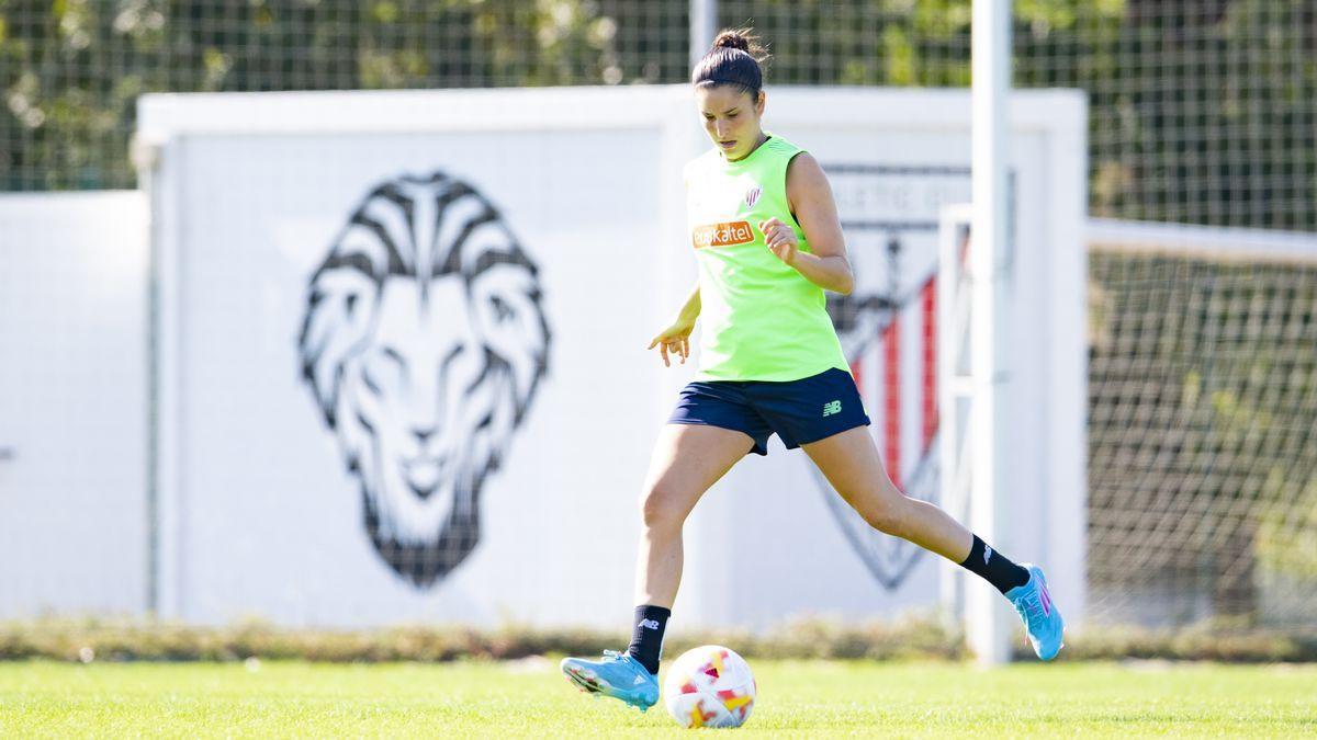 Nekane Díez, delantera del Athletic