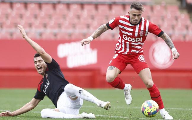 Lucas Torró, por los suelos.