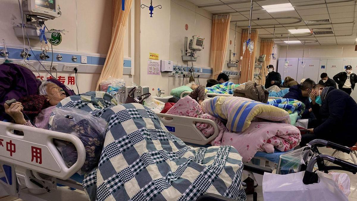 Pacientes ingresados con covid en un hospital de la ciudad china de Tangshan.