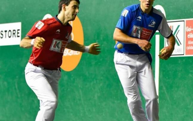 Jokin Altuna ejecuta una apertura ante Darío.