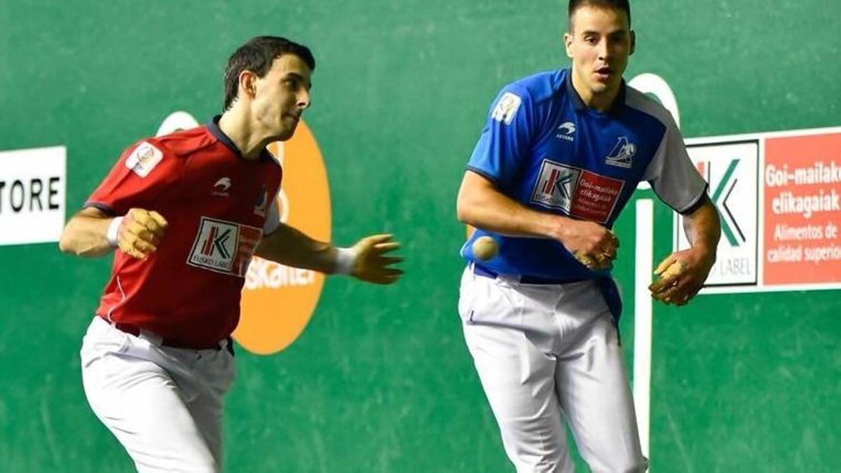 Jokin Altuna ejecuta una apertura ante Darío.