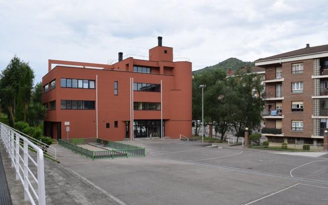 El edificio del hogar del jubilado Denda Berri El edificio del hogar del jubilado Denda Berri