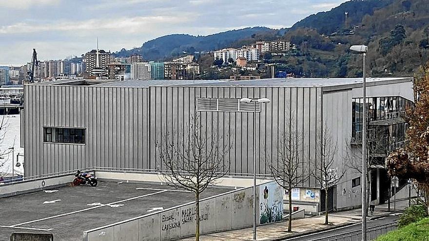 Edificio Kordeleia, en el que se instalarán placas solares. | FOTO: N.G.