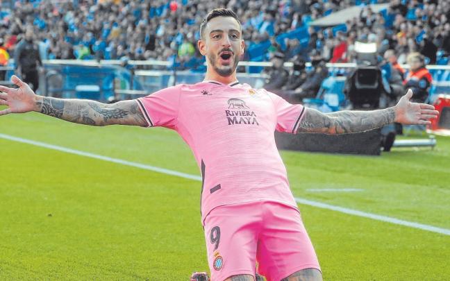 Joselu Mato celebra el golazo que marcó el domingo en liga en el partido ante el Getafe. Joselu Mato celebra el golazo que marcó el domingo en liga en el partido ante el Getafe.