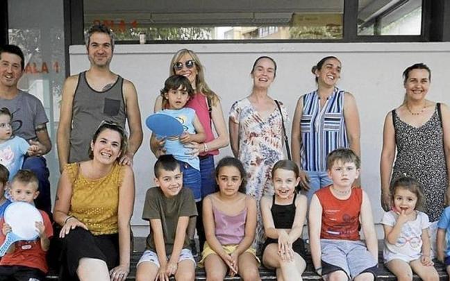Los txikis de la ludoteca organizada por Agerraldia en Peralta. Los txikis de la ludoteca organizada por Agerraldia en Peralta.