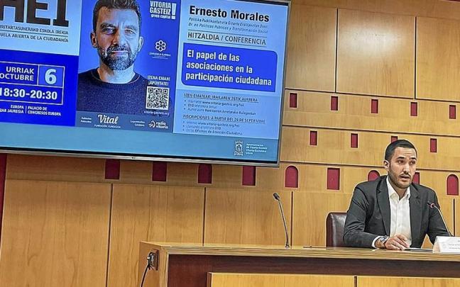 Gasteizko Udalean atzo ospatutako programazioaren aurkezpenean egindako irudia. Gasteizko Udalean atzo ospatutako programazioaren aurkezpenean egindako irudia.
