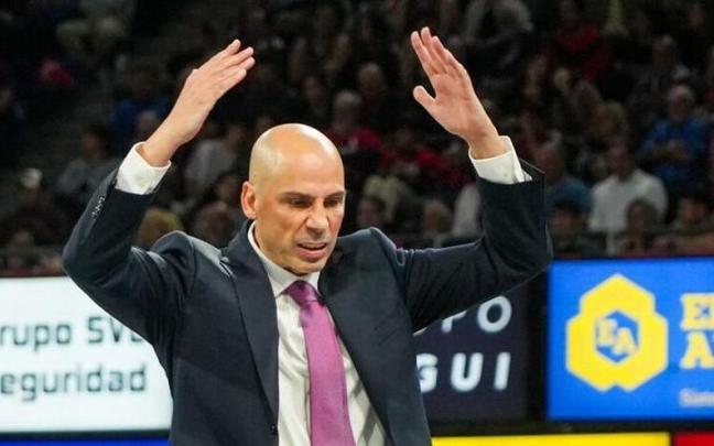 Pe&ntilde;arroya, irritado en el partido ante el Unicaja