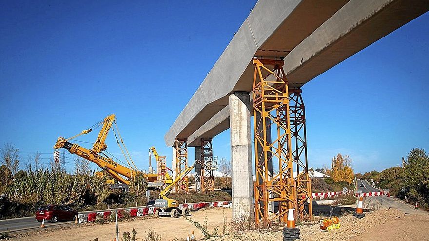 Obras del corredor navarro del Tren de Alta Velocidad (TAV), a su paso por Marcilla.