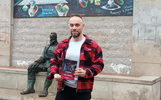 El sestaoarra, que es enfermero, acaba de publicar la continuación y punto final de su exitosa novela debut.