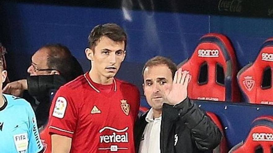 Budimir y Arrasate, el día del debut del croata con la camiseta de Osasuna.